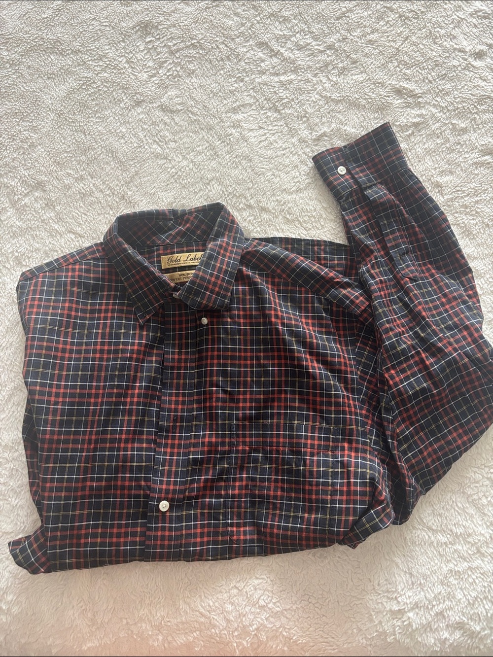 Classic Red and Navy Plaid Long-Sleeve Button-Down Shirt